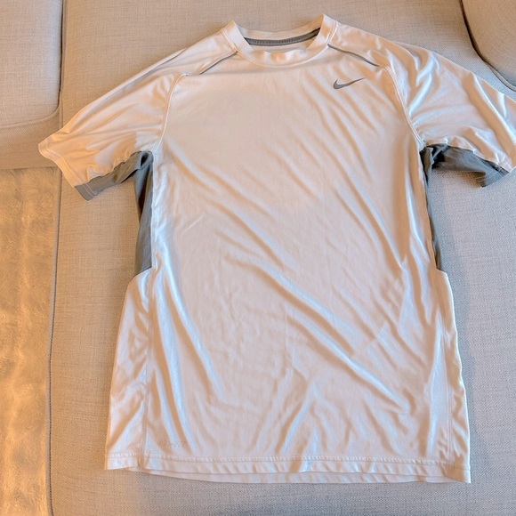 Nike Workout Tee - Picture 2 of 3